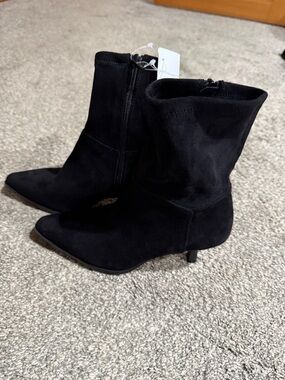 Ophelia Roe Chelsea Black Pointed-Toe Mid-Kitten Heel Ankle Boots